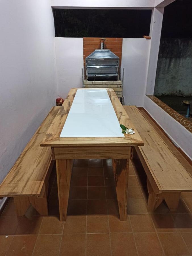 Casa C Churrasq E Wifi, Frente Ao Mar Бертиога Екстериор снимка